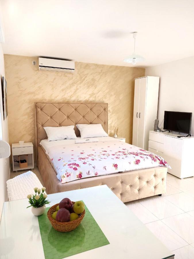 Studios Merdovic Budva Exterior foto